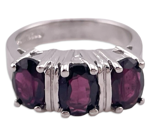 size 6 sterling silver rhodium plated faceted garnet row ring