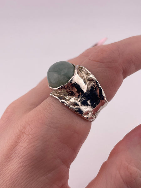 size 7.5 sterling silver chunky wide band aventurine(?) ring