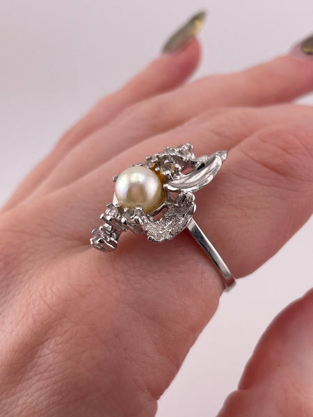 size 6.75 sterling silver rhodium plated rhinestone synthetic pearl ring