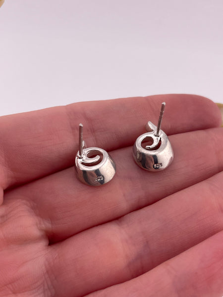 sterling silver small stoneless swirl post earrings