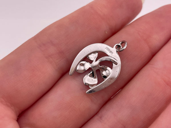 sterling silver rhodium plated four leaf clover pendant