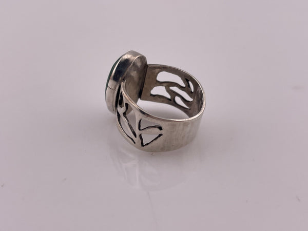 size 5.5 sterling silver malachite cut-out design band ring