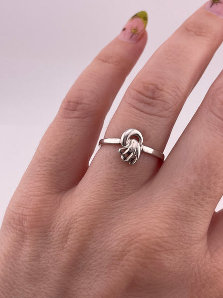size 7.75 sterling silver stoneless design ring