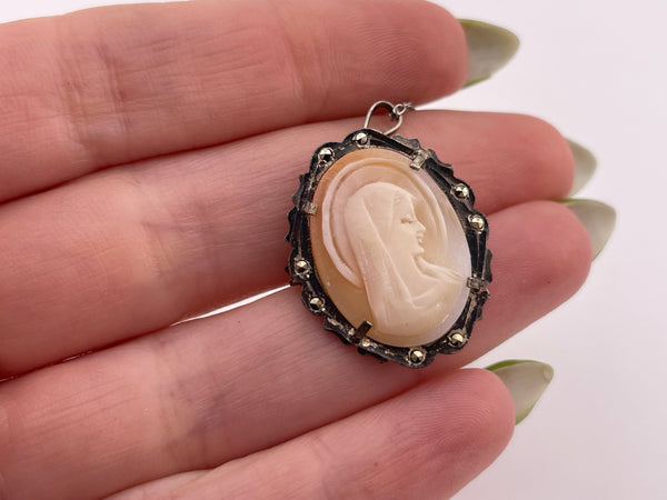 sterling silver chain & 800 silver religious carved shell Mary cameo pendant necklace