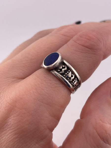 size 7.25 sterling silver lapis detailed band ring ***AS IS***