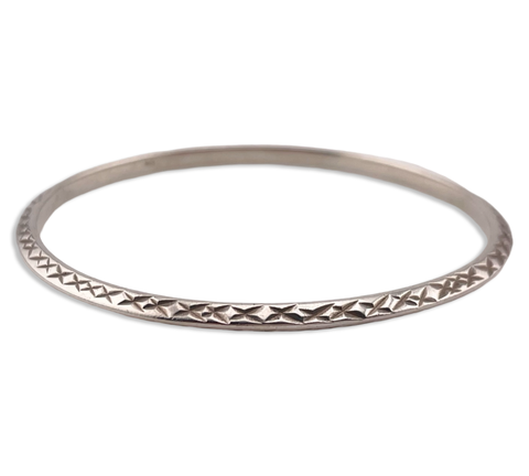 sterling silver 7-5/8" diamond cut design bangle bracelet