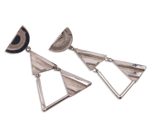 rhdoium plated sterling silver stoneless triangle post dangle earrings