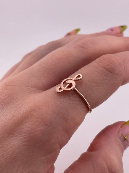size 8.25 sterling silver gold plated music treble cleft ring