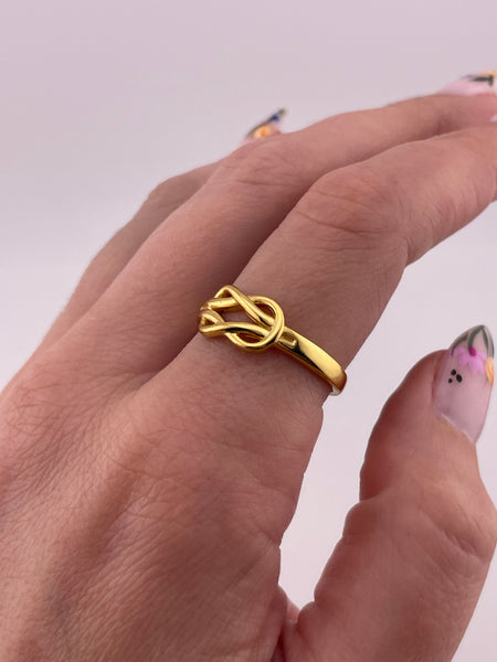 size 9.25 sterling silver gold plated entwined knot ring