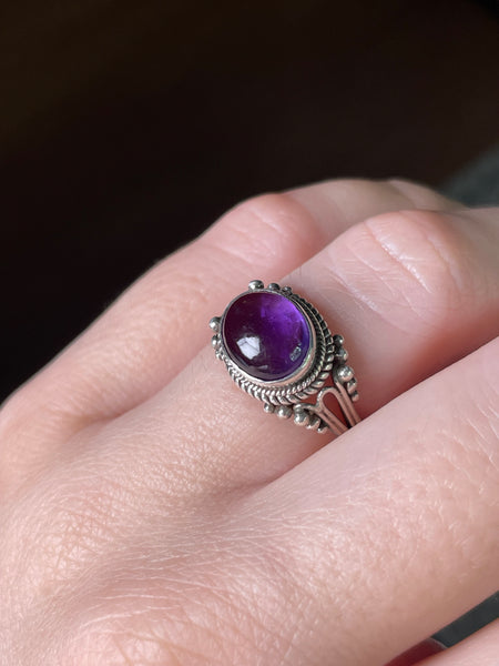 size 6.5 sterling silver dot & rope bezel amethyst ring