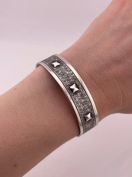 sterling silver stoneless textured cuff bracelet