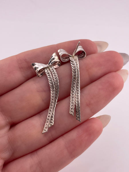 sterling silver bow herringbone chain stoneless post dangle earrings