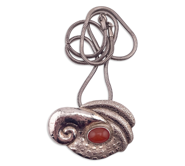 sterling silver 18-3/4" carnelian shell style necklace