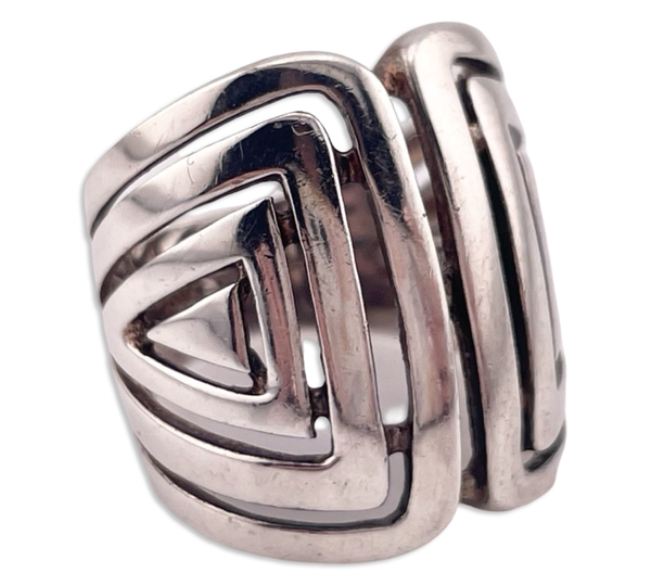 size 6 sterling silver stoneless cut-out triangle ring