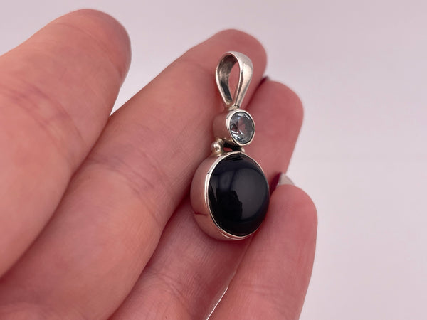 sterling silver onyx faceted topaz pendant
