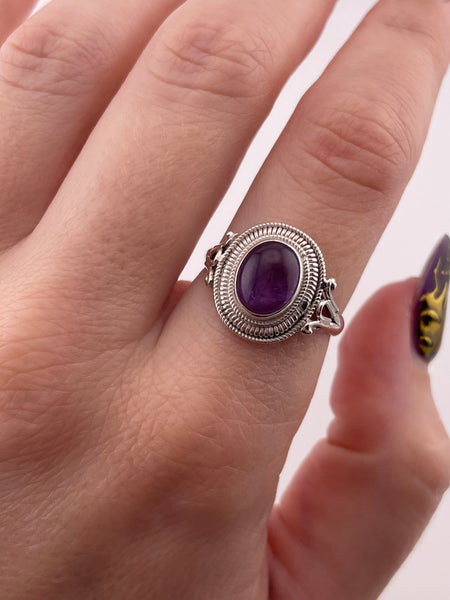 size 8.75 sterling silver amethyst rope bezel ring