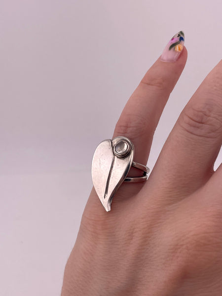 size 5.5 sterling silver rainbow moonstone leaf ring