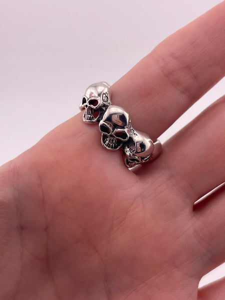 size 8 sterling silver skull band ring