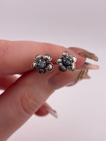 sterling silver faceted glue glass flower post earrings