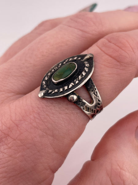 size 7.75 sterling silver Fred Harvey era green turquoise snake ring