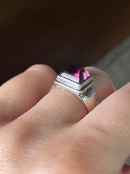 size 6.75 sterling silver shaped purple glass rectangle ring