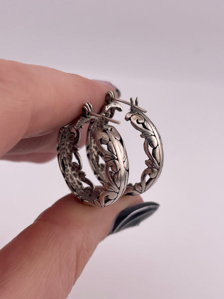 sterling silver 7/8" cut-out hoop earrings