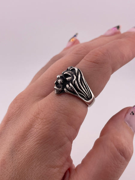 size 8 sterling silver lions head ring
