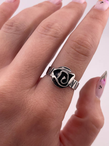 size 8 sterling silver artisan flower rose ring
