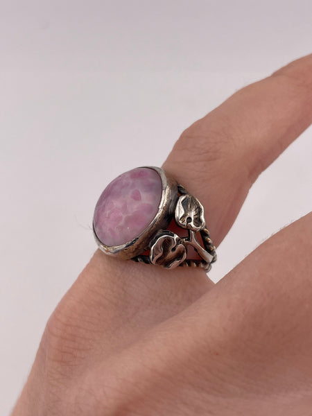 size 5 sterling silver pink glass leaf ring