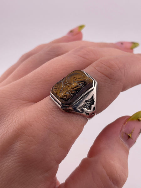 size 7.75 sterling silver carved tigers eye cameo knight ring ***AS IS***