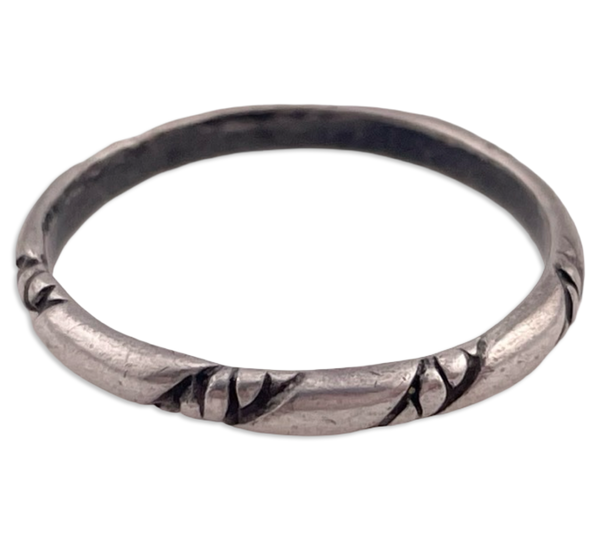 size 8 sterling silver rope design band ring
