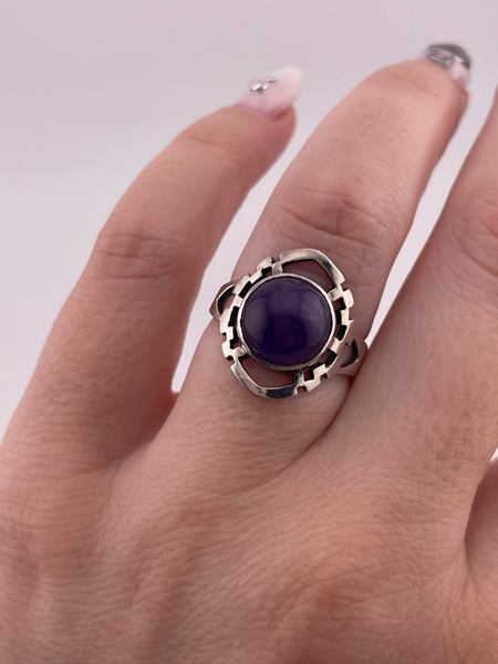 size 7 sterling silver arrow cut-out design amethyst ring