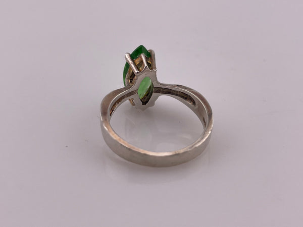 size 9 sterling silver faceted green glass ring