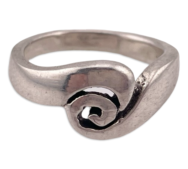 size 4.75 sterling silver stoneless swirl ring