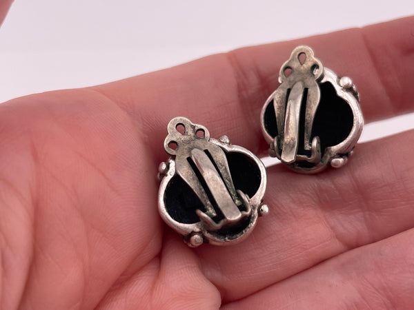 sterling silver stoneless ribbed clip-on earrings