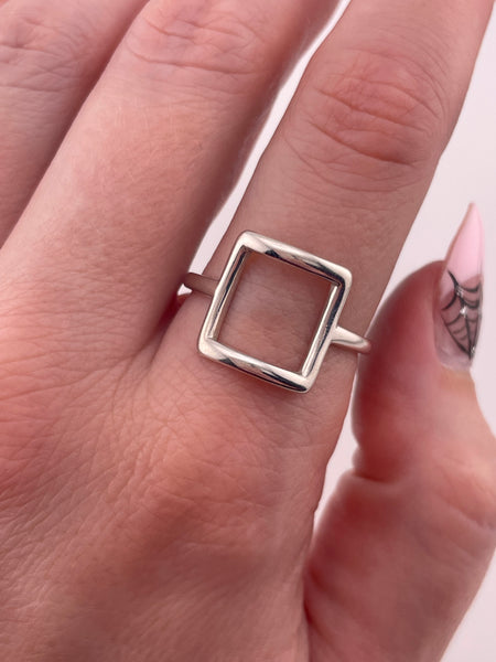 size 9.75 sterling silver Silpada stoneless open square ring