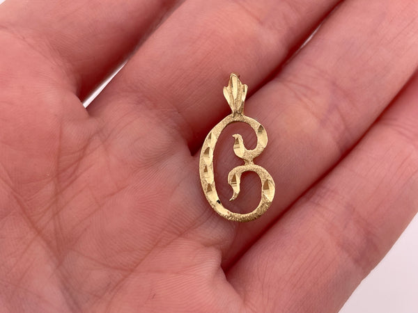 14k yellow gold diamond cut 'C' pendant