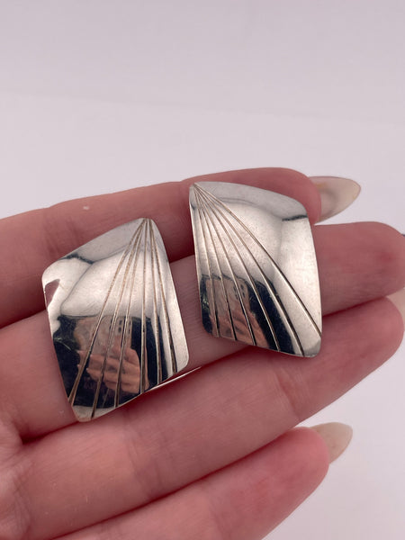 sterling silver lined curved post earrings