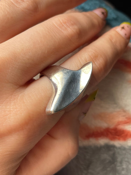 size 8.75 sterling silver Mexican chunky heavy stoneless ring