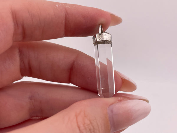 sterling silver quartz crystal point pendant