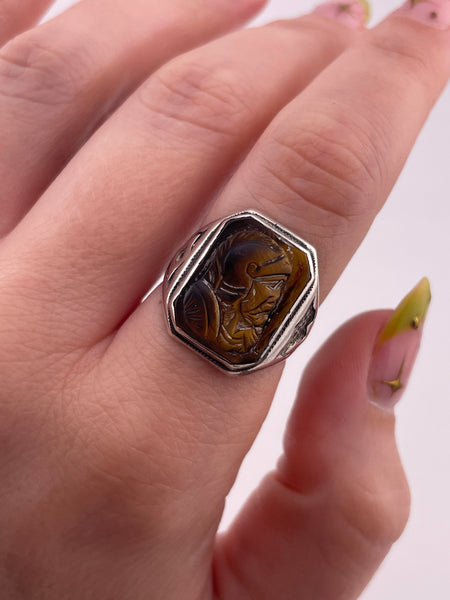 size 7.75 sterling silver carved tigers eye cameo knight ring ***AS IS***