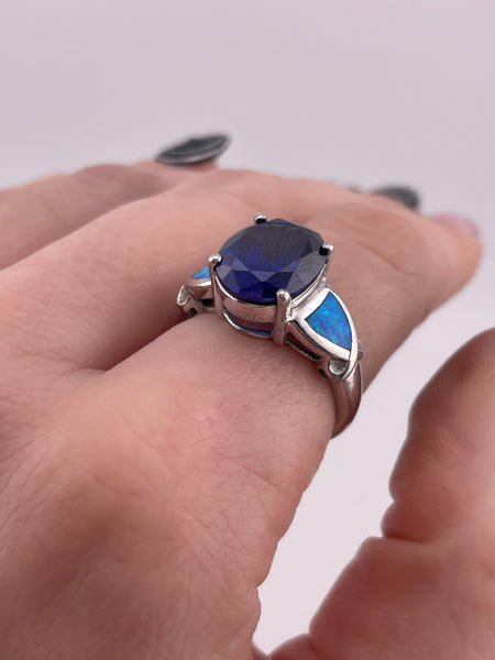 size 7.5 sterling silver faceted blue glass synthetic opal ring