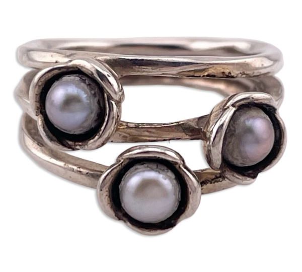 size 7 sterling silver Pandora faux pearl ring