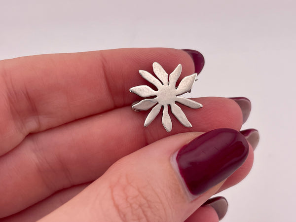 sterling silver Leonore Doskow small flower brooch pin
