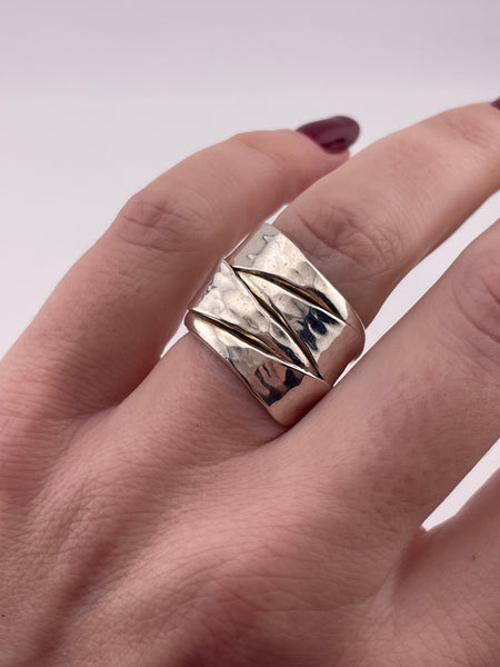 size 6.5 sterling silver stoneless hammered ring