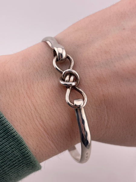 sterling silver 7 1/2" stoneless hammered knot bangle bracelet