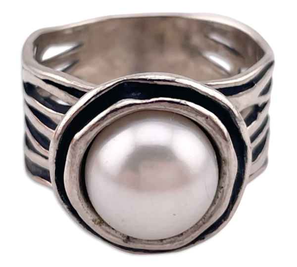 size 8.75 sterling silver synthetic pearl ring