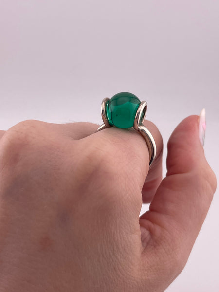 size 7.5 sterling silver green glass orb ring ***Removable orb***