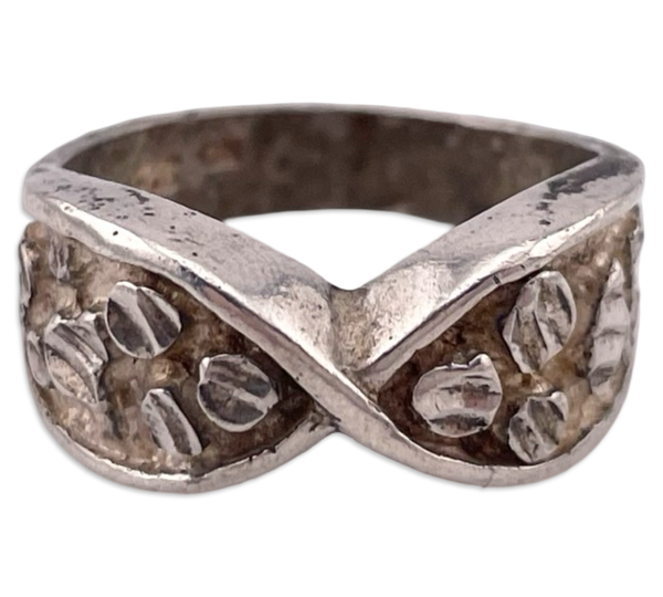 size 7.25 sterling silver stoneless nugget style ring