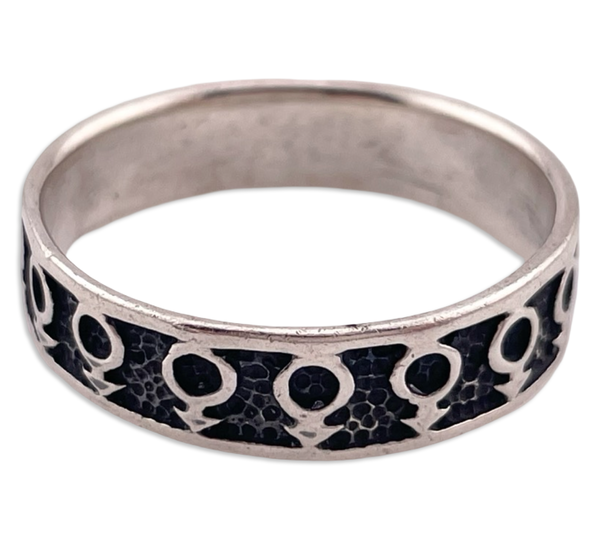 size 13.75 sterling silver Venus symbol band ring